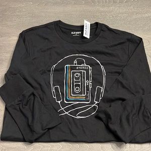 Long sleeve black Old Navy graphic tee new never worn new with tags, XS